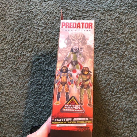 PREDATOR HUNTER SERIES 7 inch fully poseable figure WALMART EXCLUSIVE.New! - Picture 4 of 6